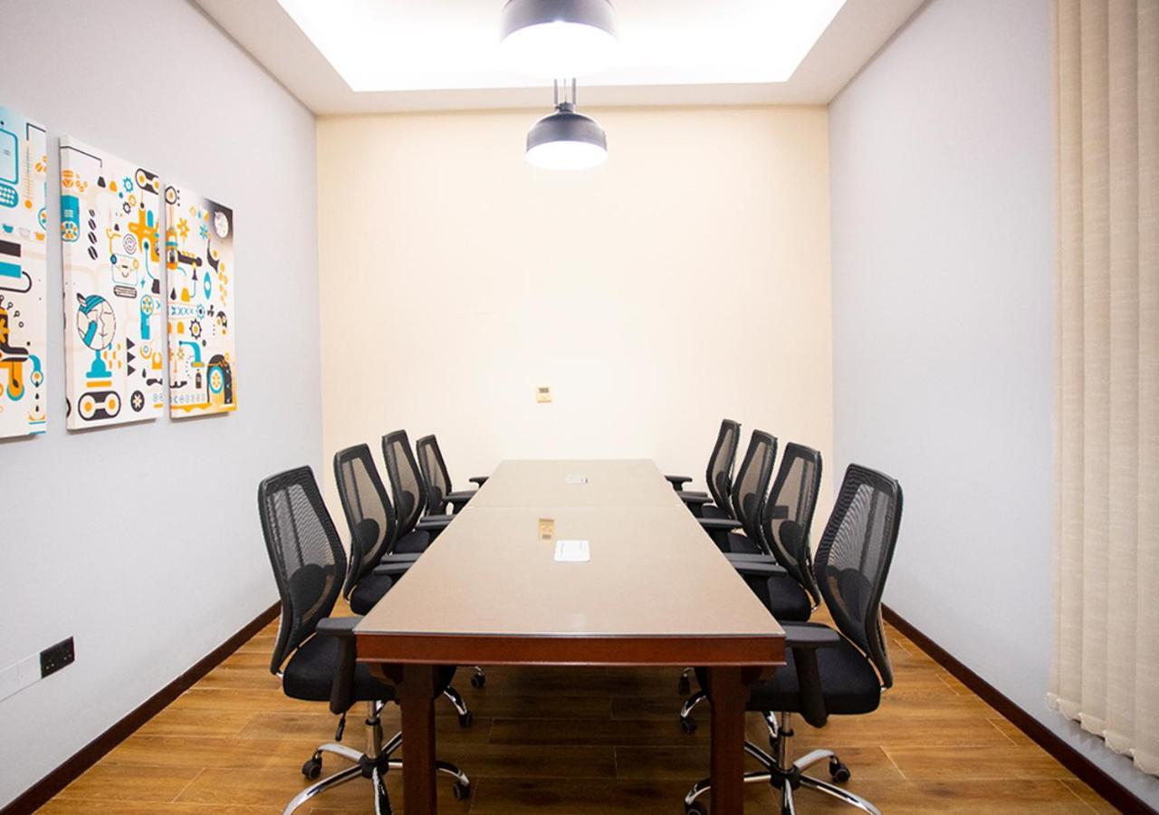 Remas Hotel Suites - Al Khoudh, Seeb, Muscat Luaran gambar