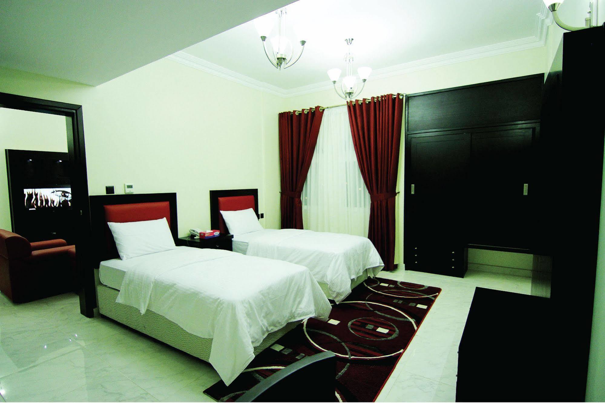 Remas Hotel Suites - Al Khoudh, Seeb, Muscat Luaran gambar